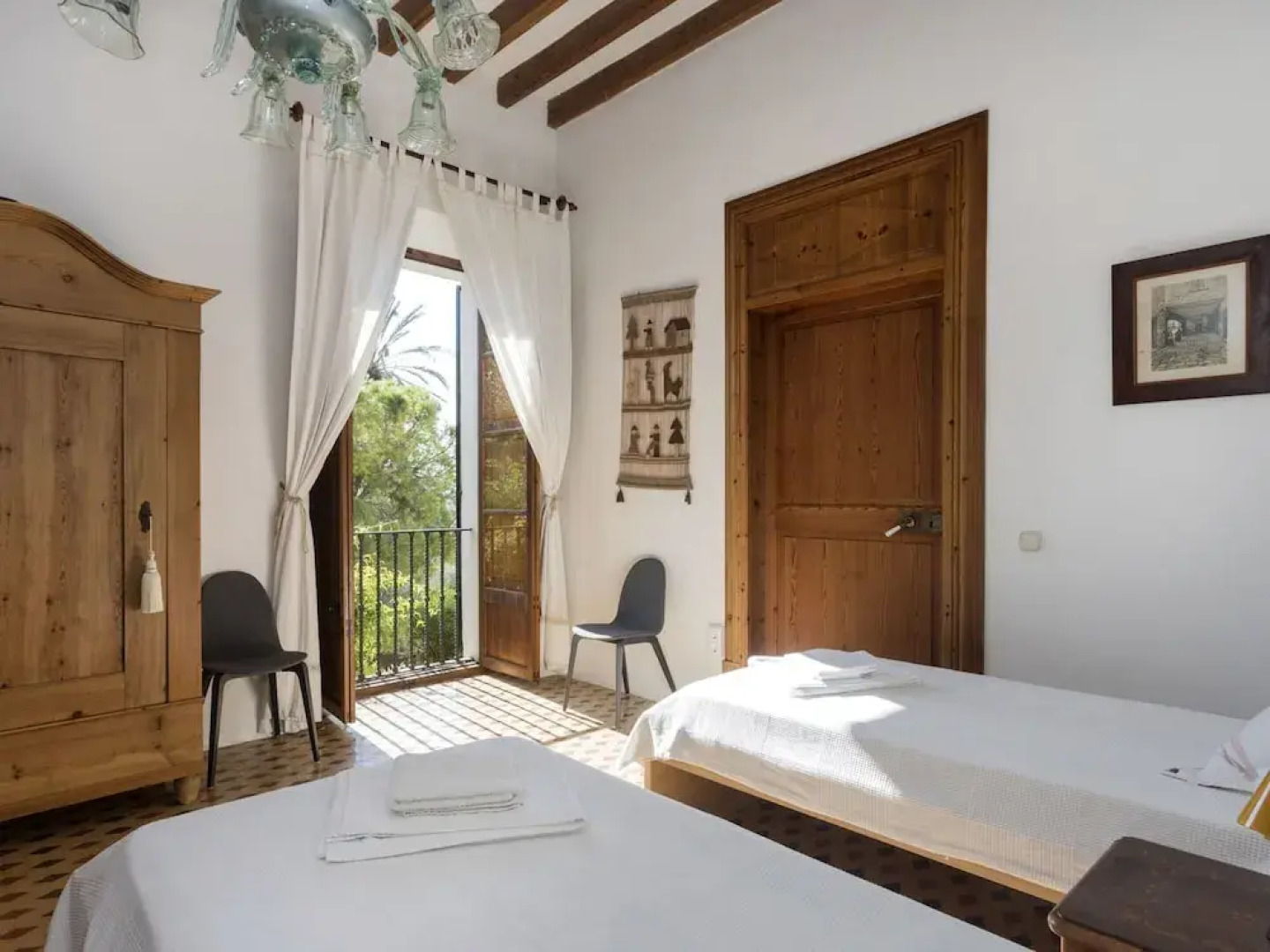 Mansion in Lloseta With Pool & Terrace