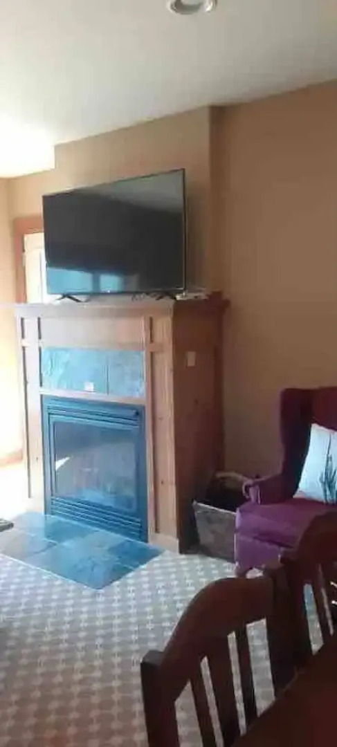 Shared Roof Top Hot Tub Silver Mtn