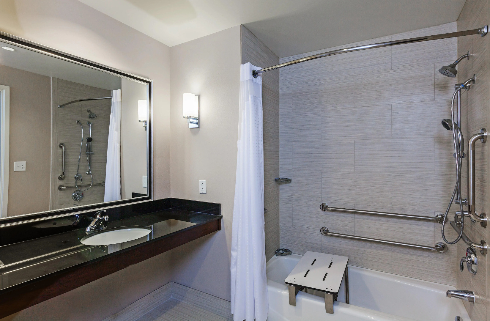 Clarion Hotel The Colony - Plano West