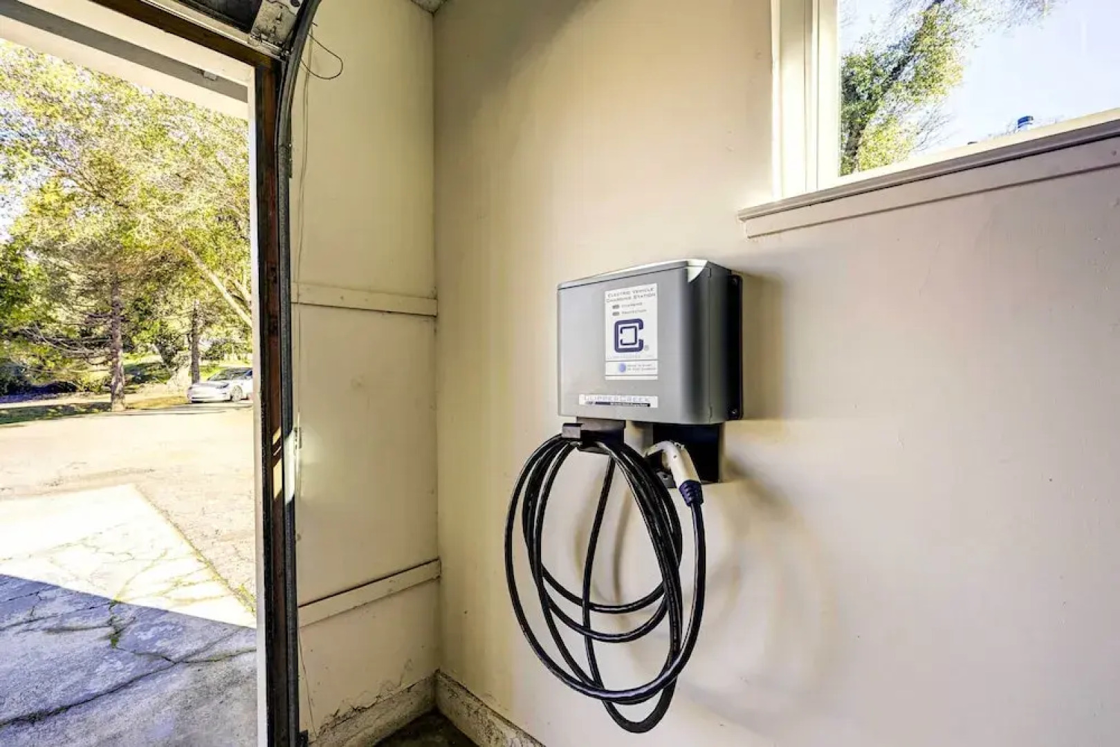 Dog-friendly Oakhurst Home: Walk to Downtown!