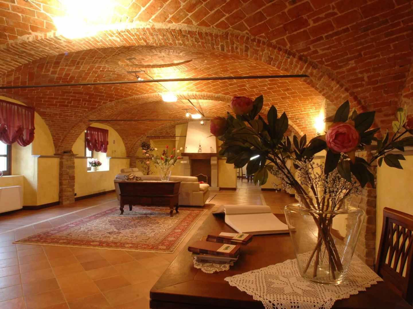 Fabulous Mansion in Nizza Monferrato with Swimming Pool