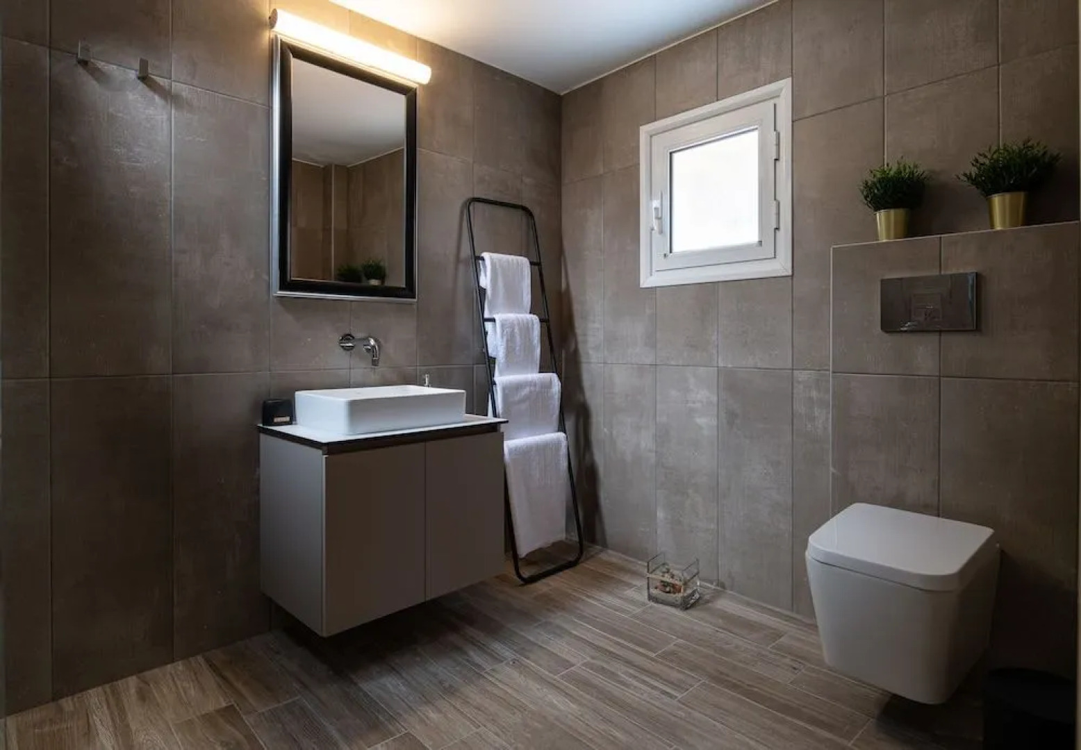 Olenia Luxury Apartments