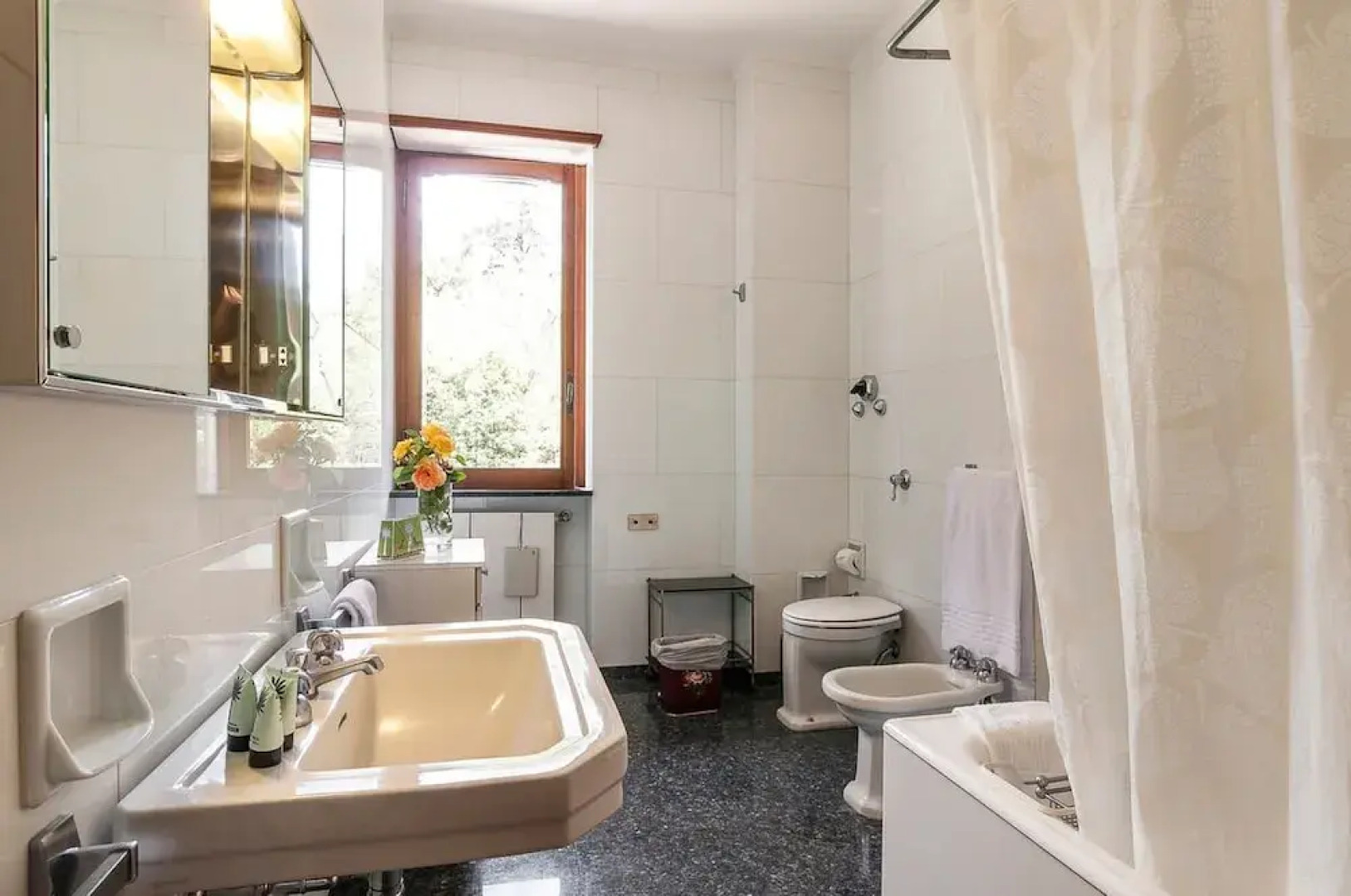 Near Rome Villa Pool Tennis Courts Perfect Family Reunion or Off-site Meeting