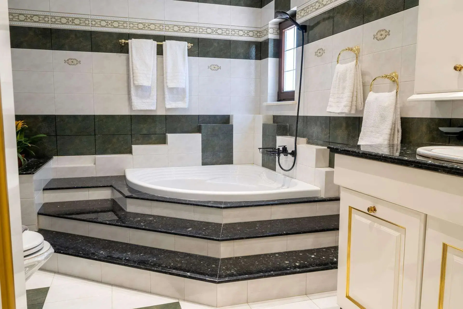 Red Rose Luxury Villa