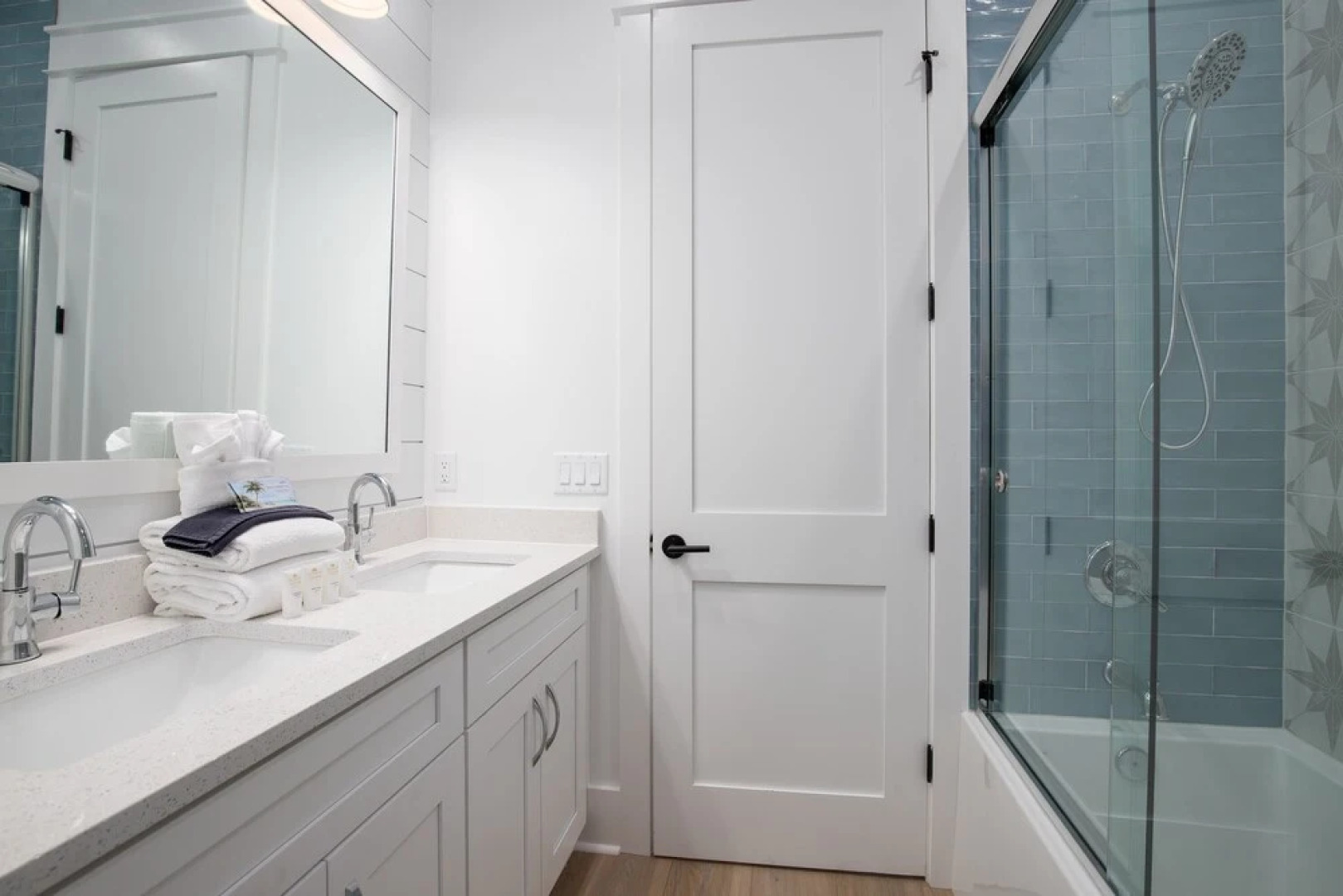 Mockingbird by Avantstay Modern Design Minutes From the Beach