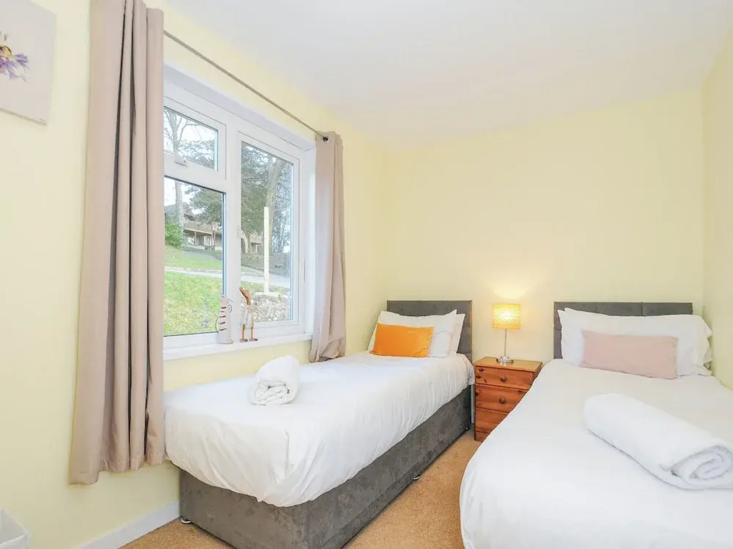 24 Valley Lodge