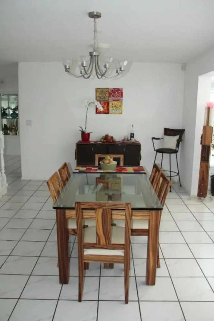 Warm and Sweet Room in West Vancouver