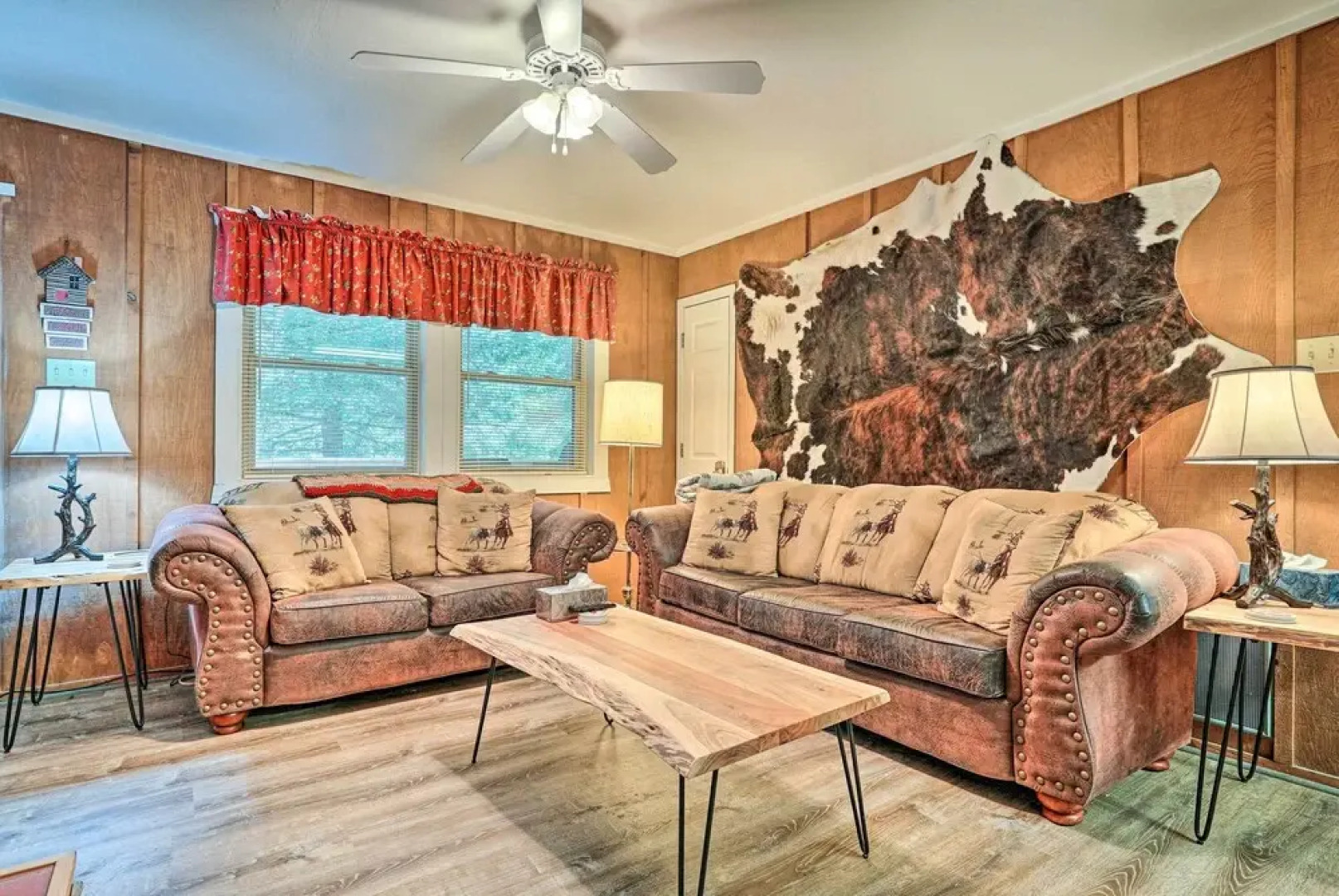 Rustic Cloudcroft Home ~ 2 Mi to Ski Slopes!