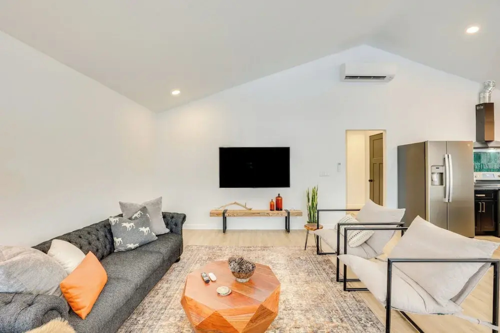 Family-friendly Donnelly Home w/ Private Hot Tub!