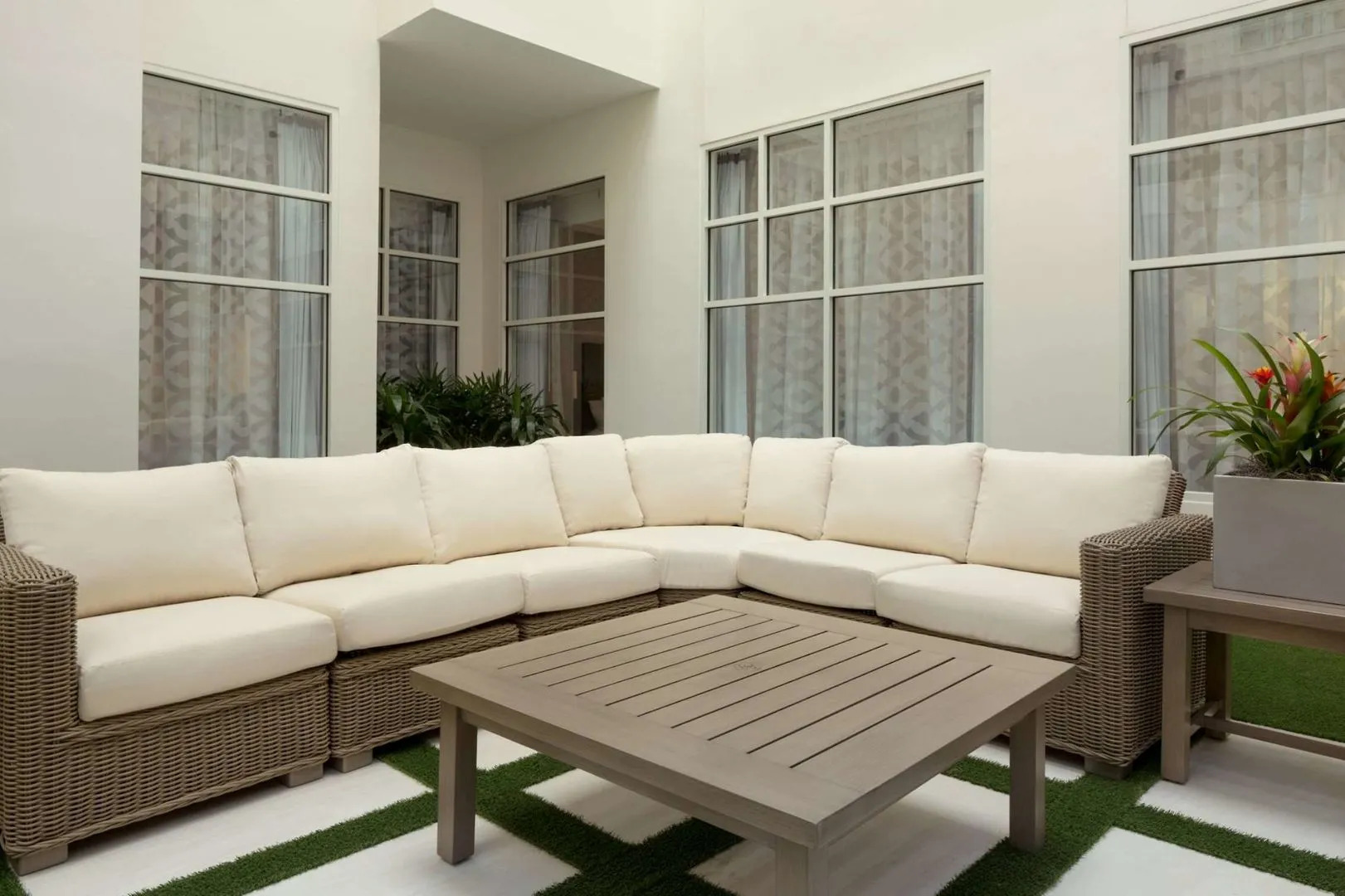 Embassy Suites Louisville Downtown