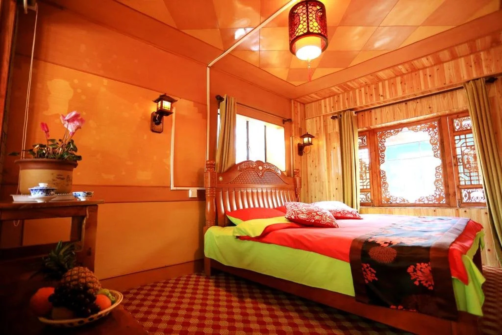 Lijiang Shiwai Taoyuan Inn