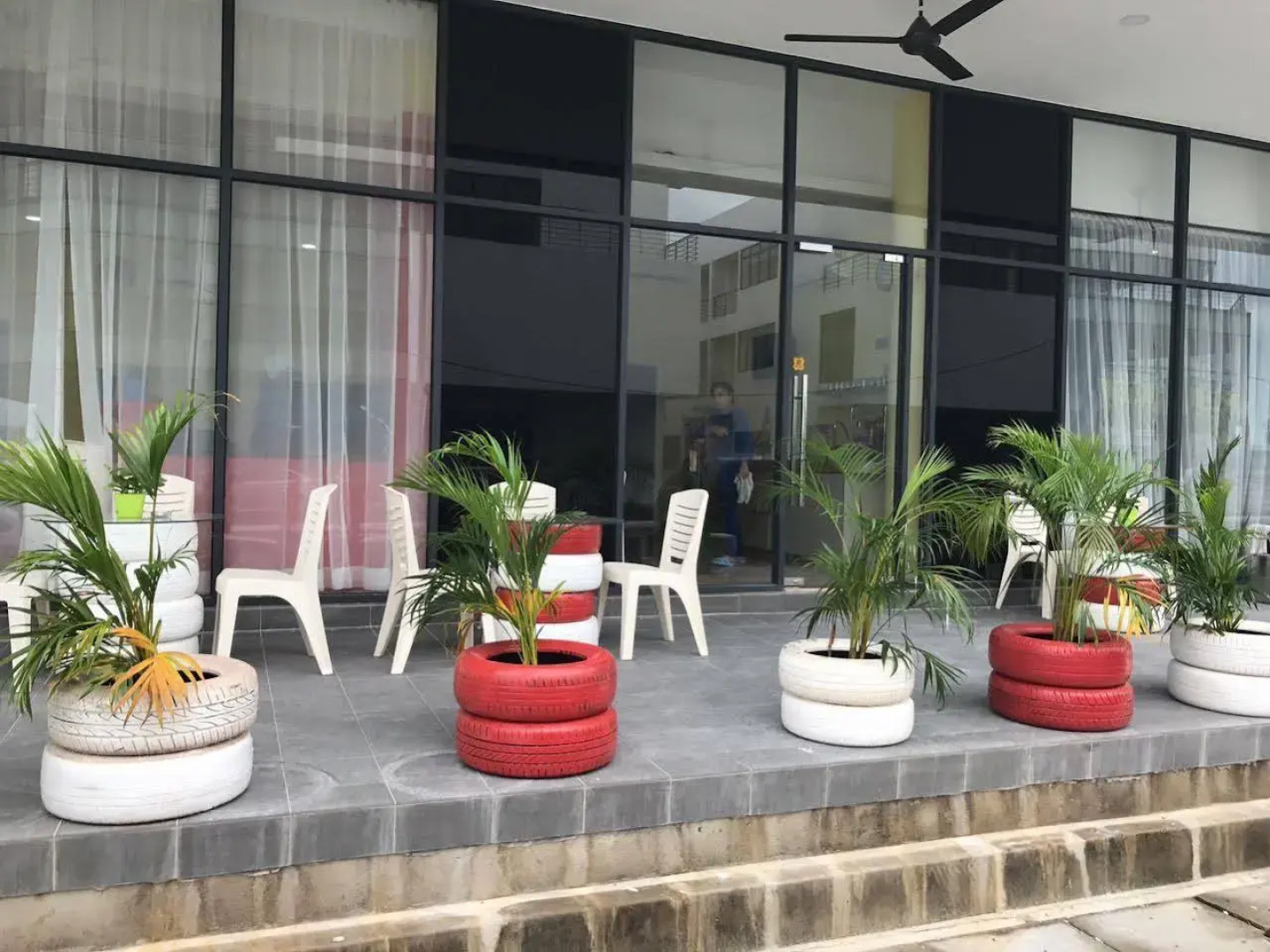 Hotel Zamburger Kota Warisan