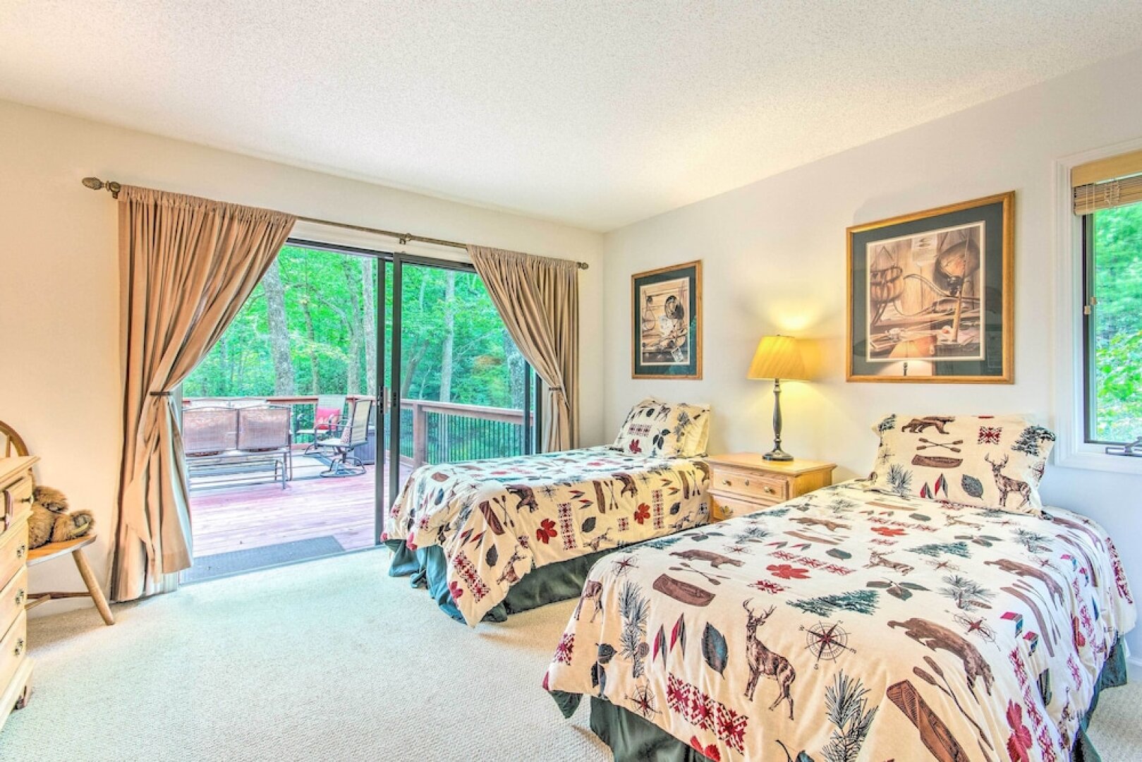 Lake Toxaway Cabin w/ Fire Pit - 1 Mi to Marina