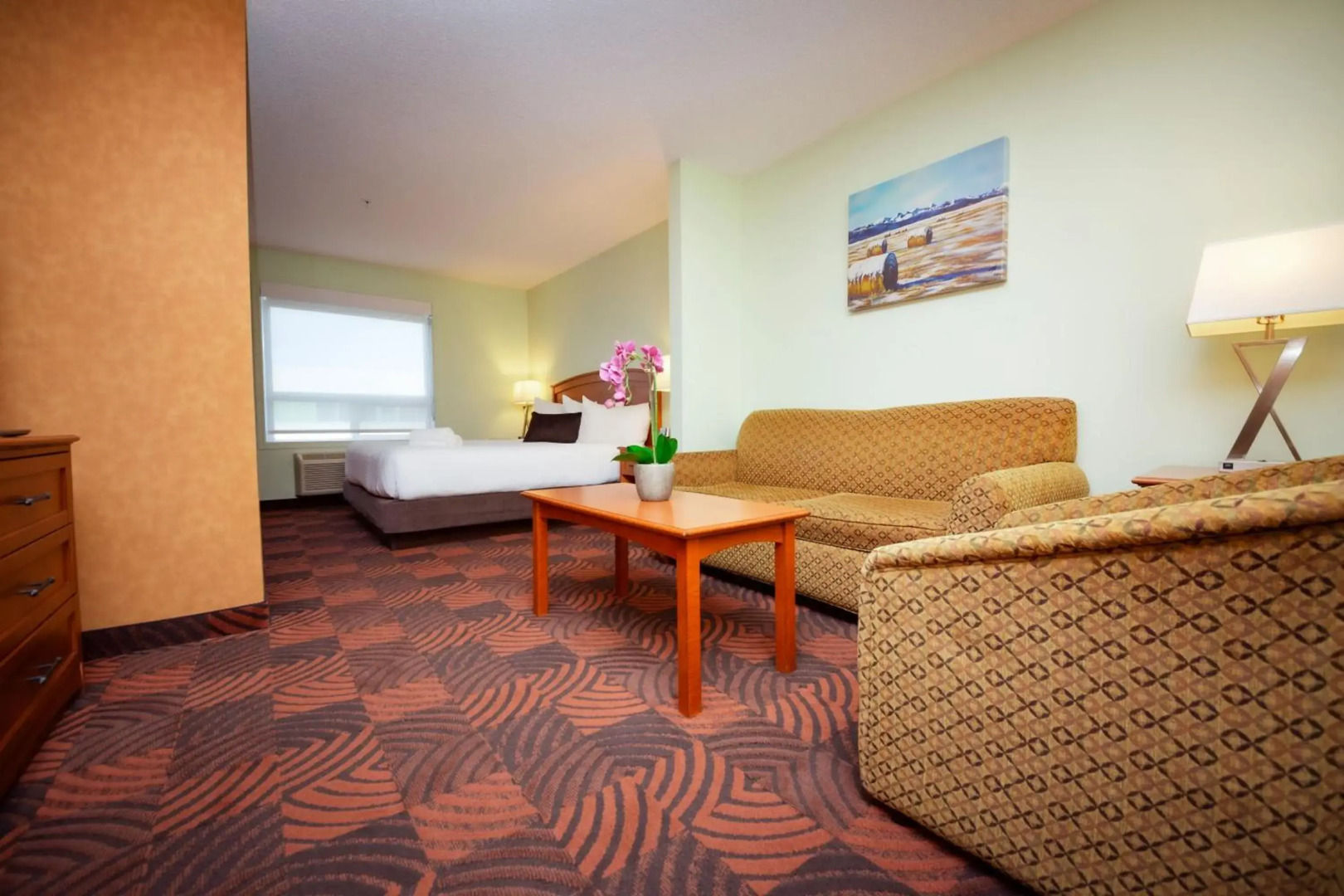 Service Plus Inns and Suites Calgary