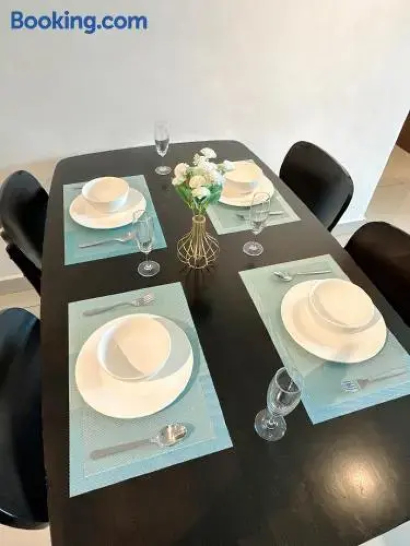 H2H - Neo Casual - Majestic Ipoh Town Center - 8pax