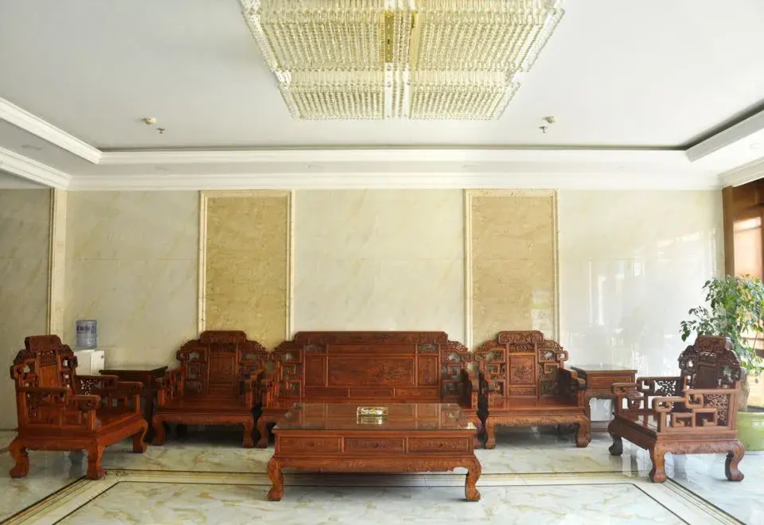 Lingshi Jinjiang Express Hotel