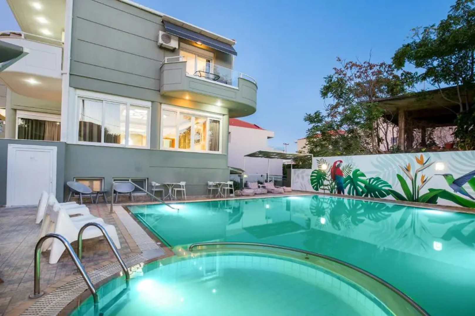 Discovery ApartHotel and Villas