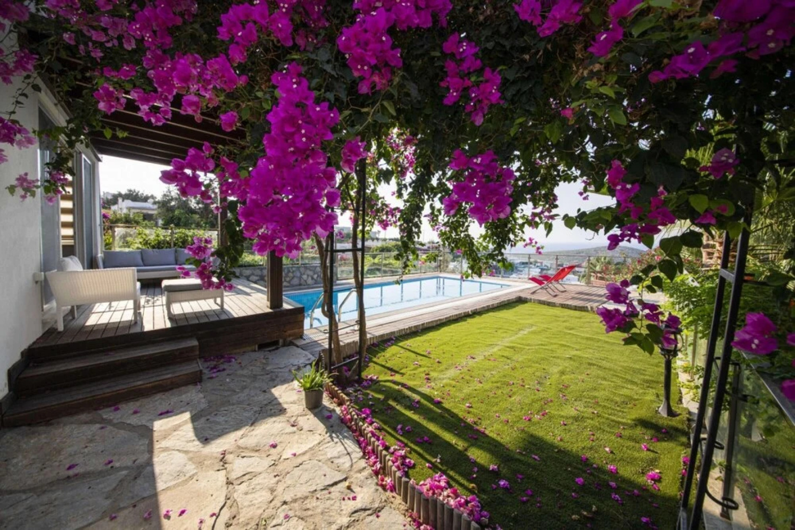 House With Amazing Sea View and Pool in Gumusluk