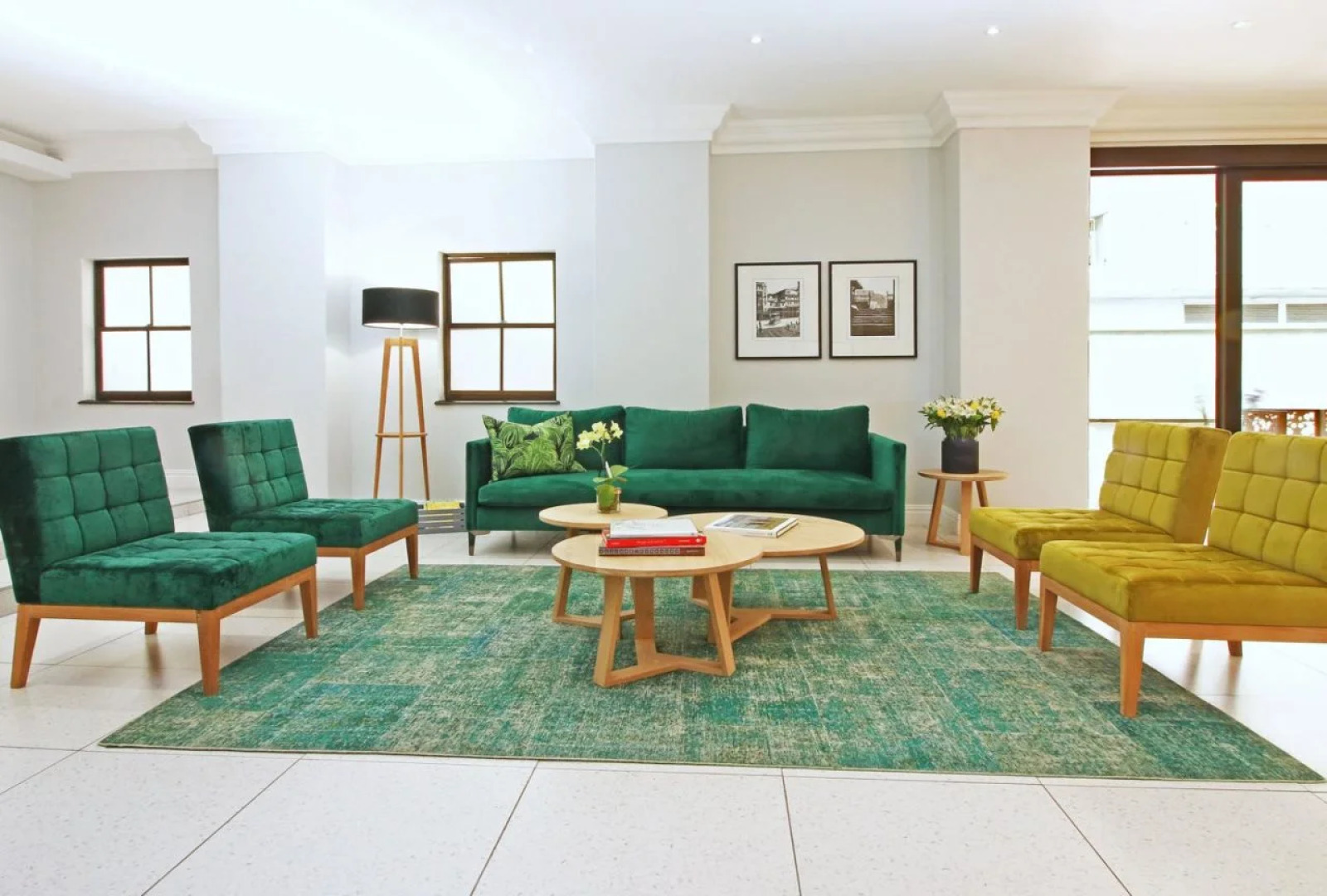 Hollow on the Square City Hotel