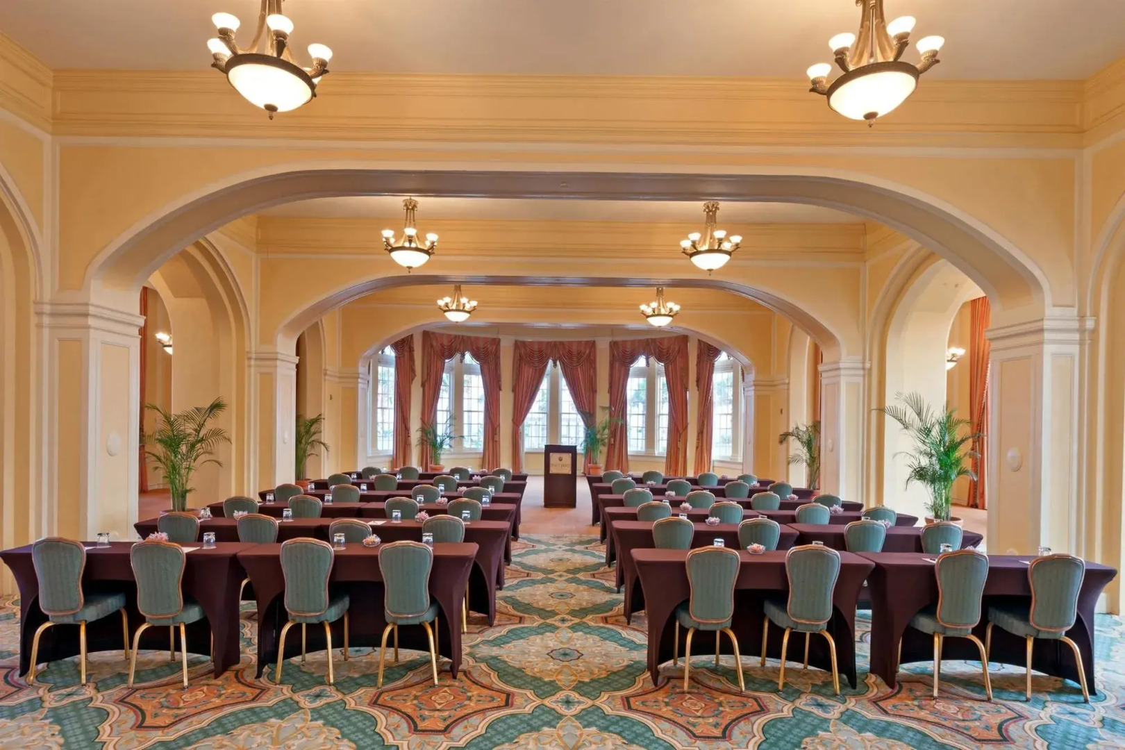 Grand Galvez Resort, Autograph Collection