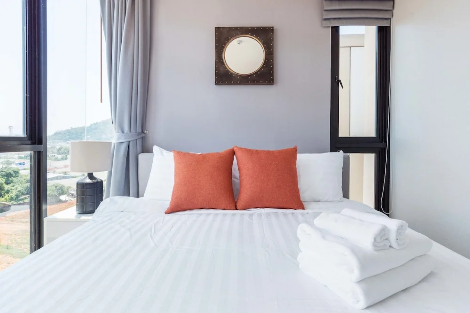 Favstay - The Base Uptown Phuket