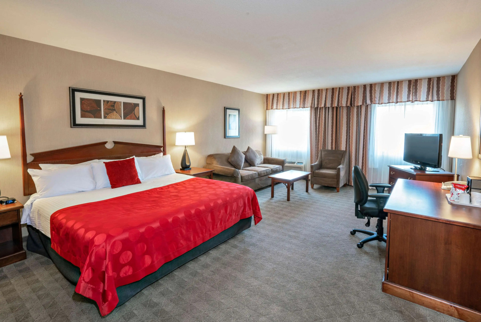 Ramada Hotel & Conference Center by Wyndham Kelowna