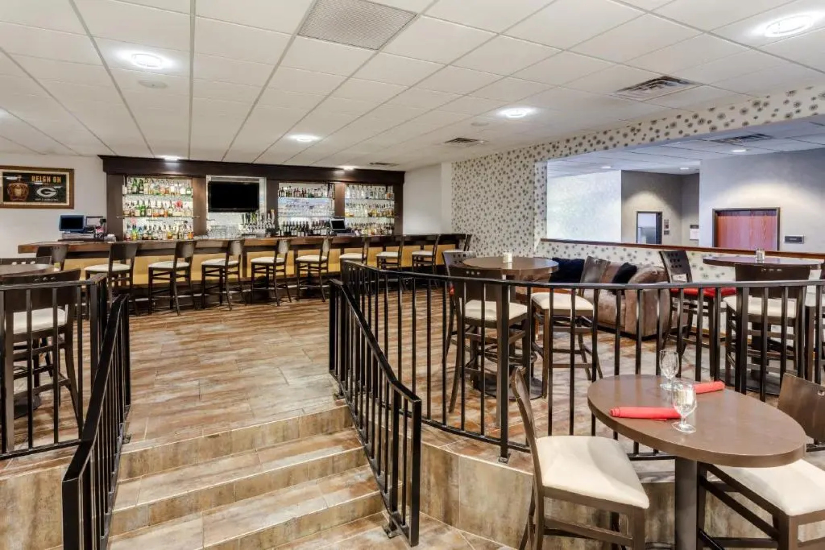 Crowne Plaza Milwaukee Airport by IHG