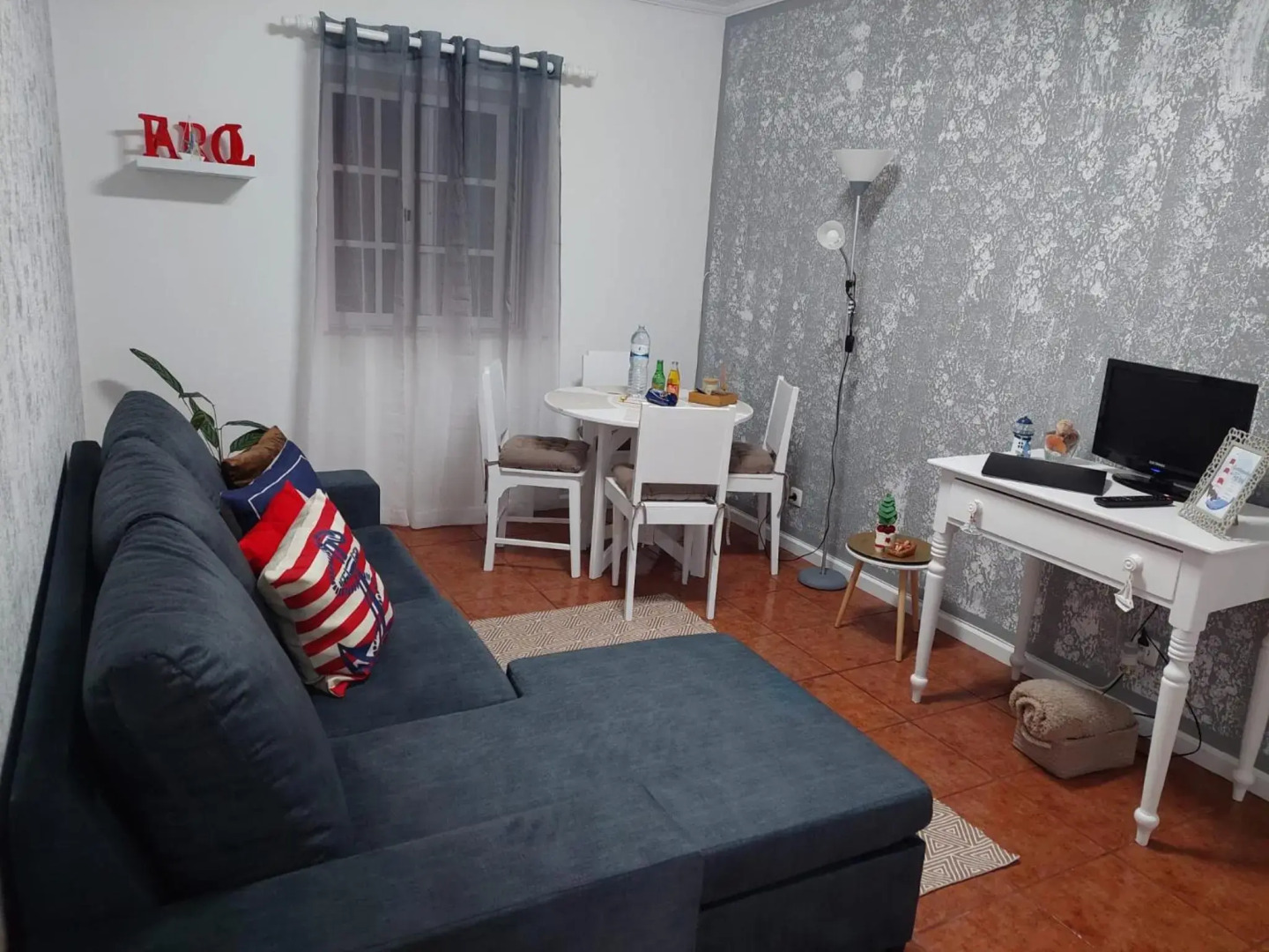 "Apartamentos do Farol" com vista para o mar