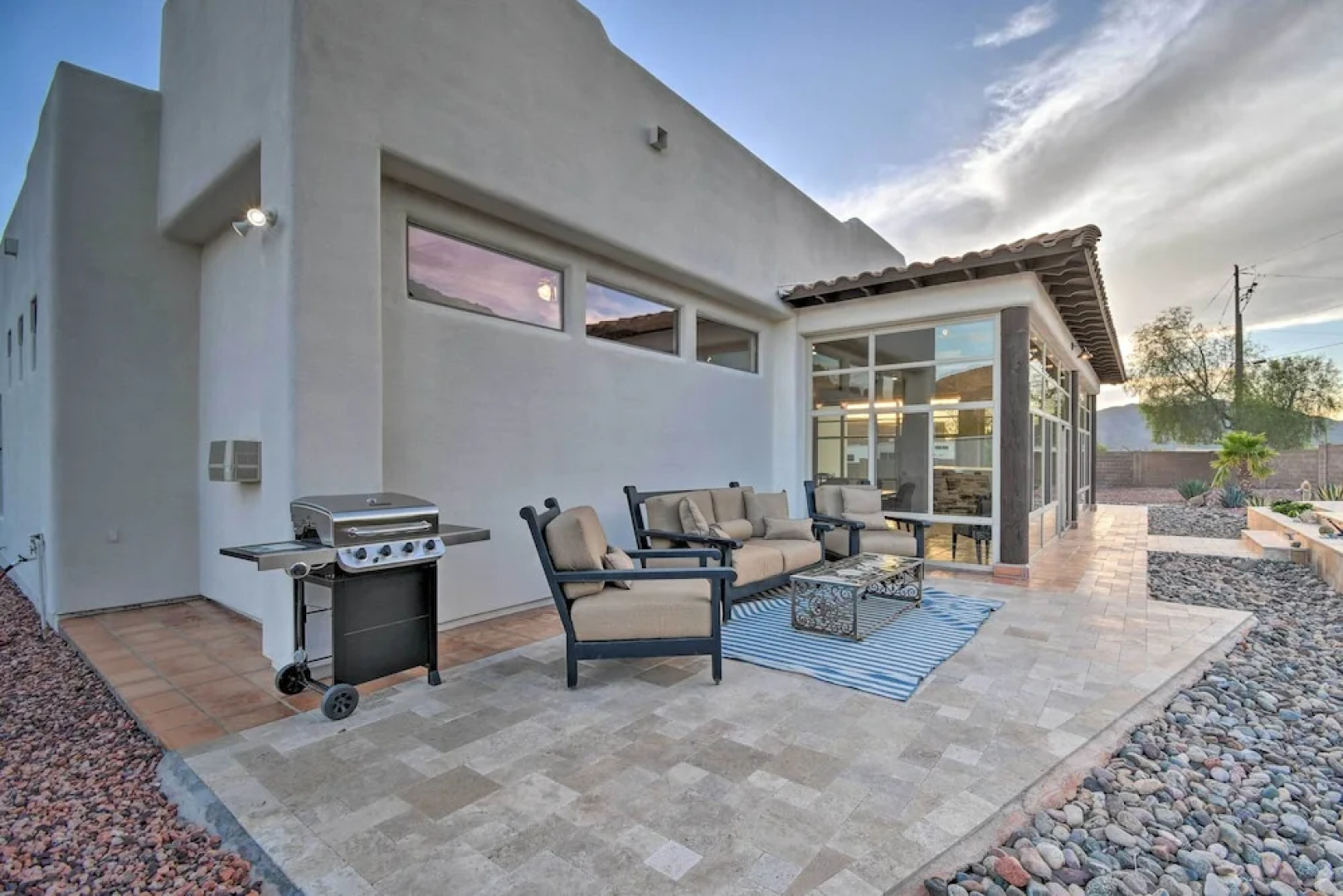 Luxe Phoenix Home: Desert Butte View & Heated Pool