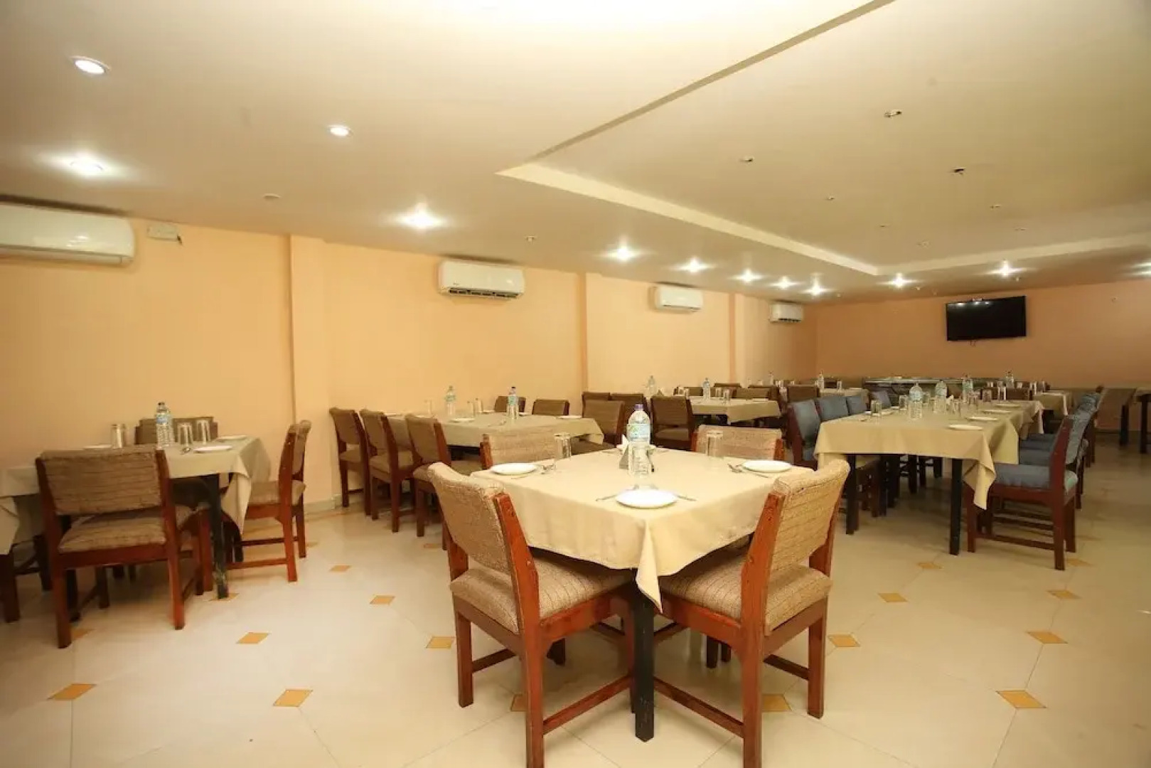 Capital O 494 Hotel Kitchen Hut