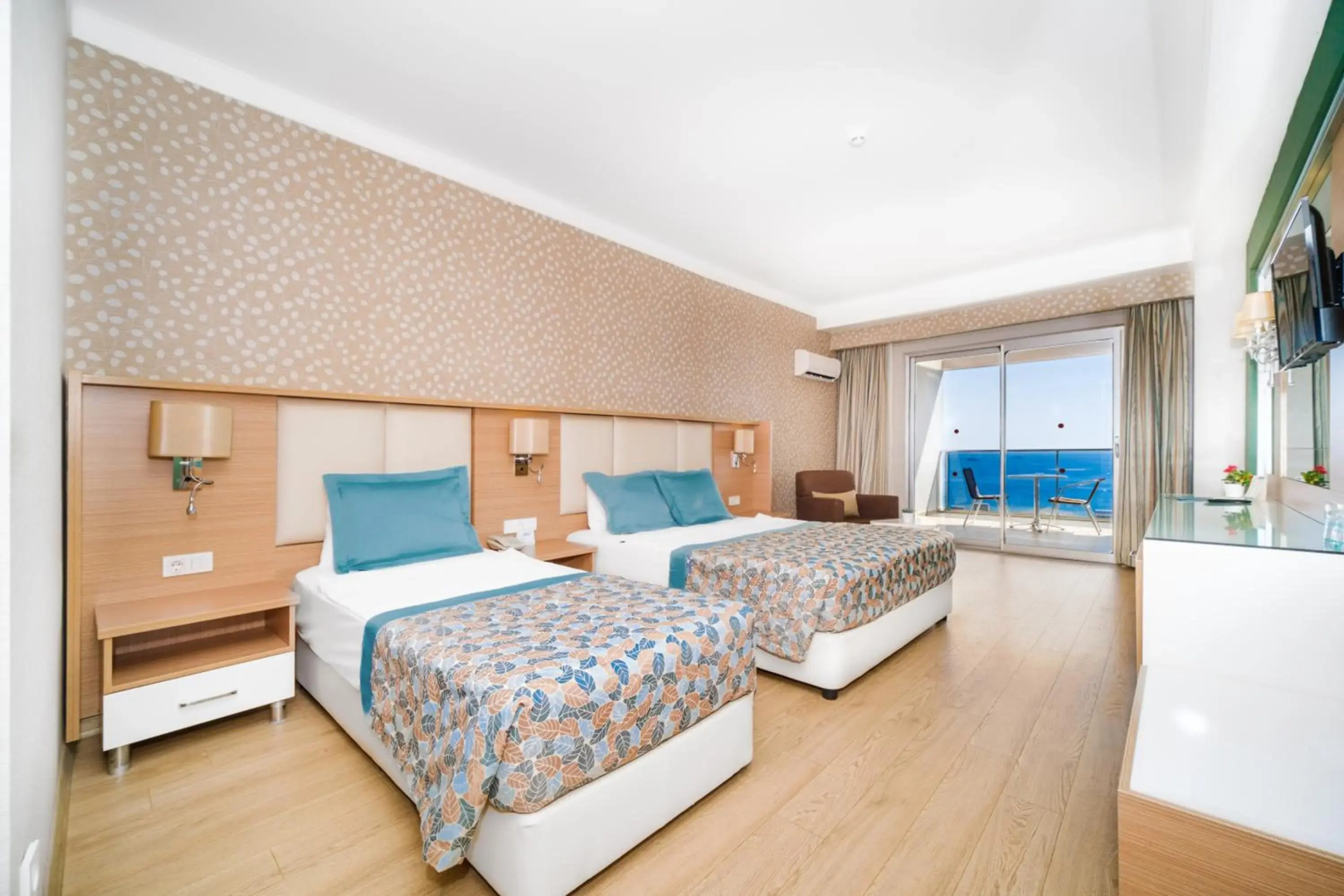 Royal Garden Beach Hotel - All Inclusive