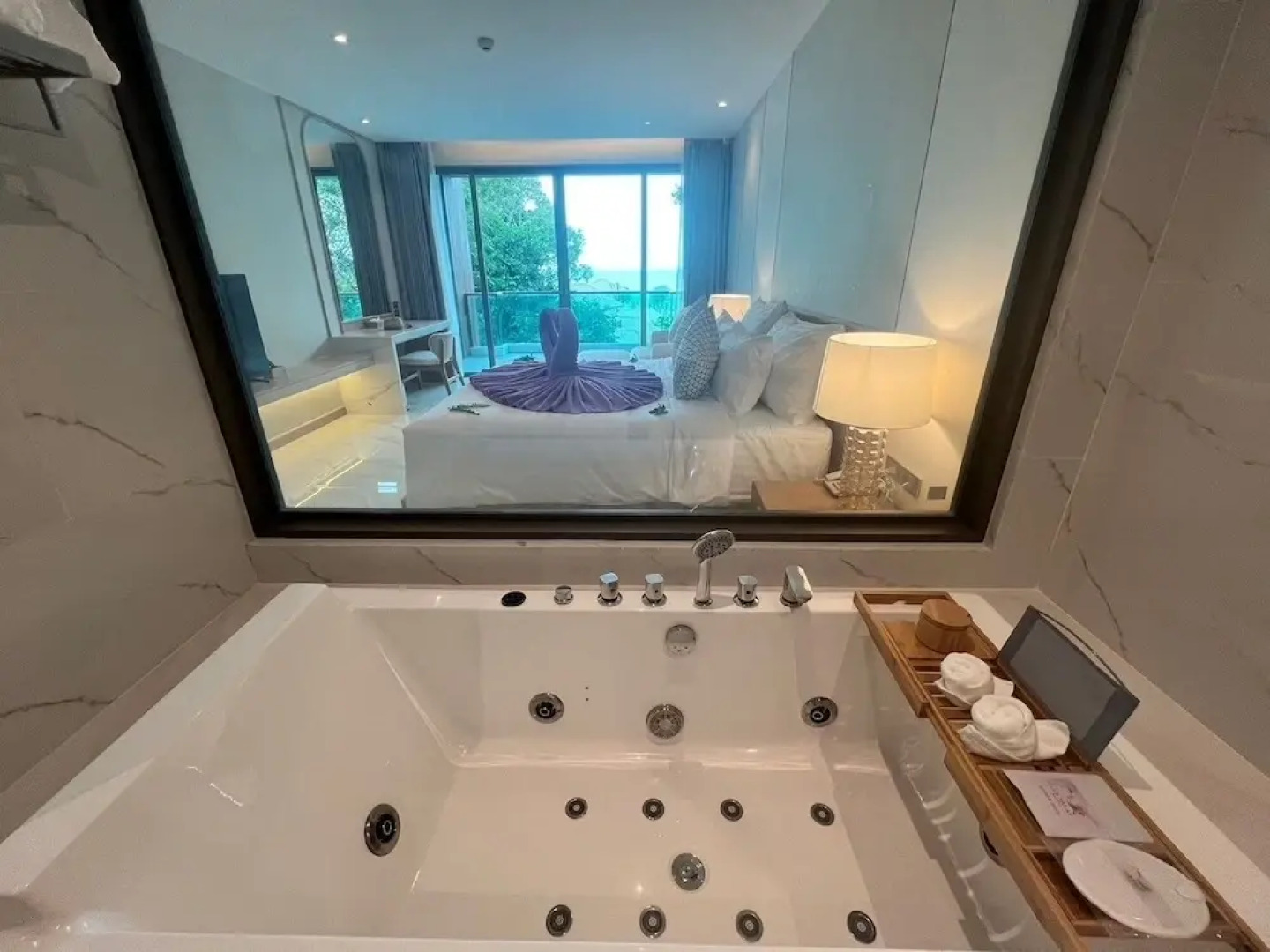 Luxtalay Khanom Hotel