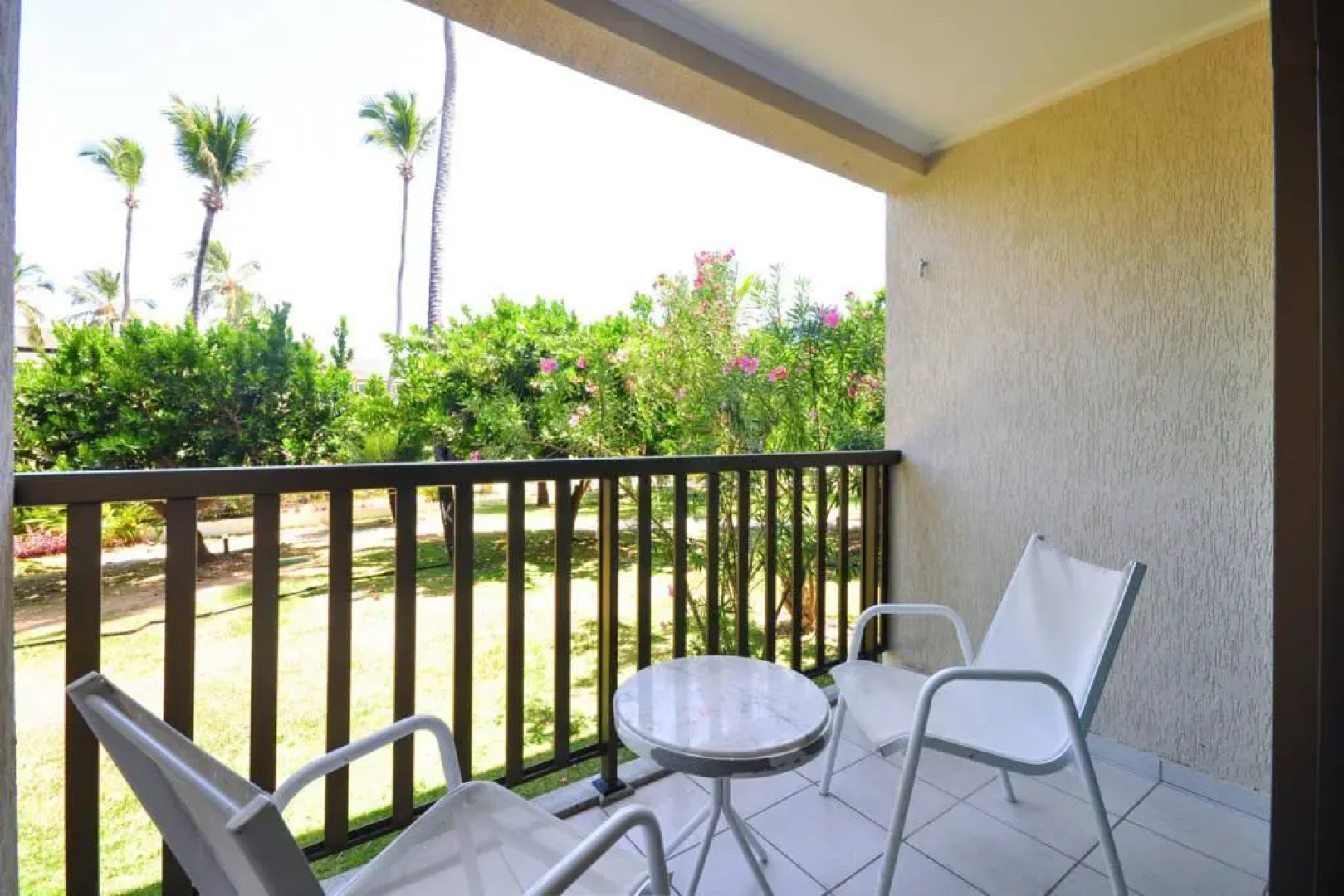 Flat Beach Class Resort