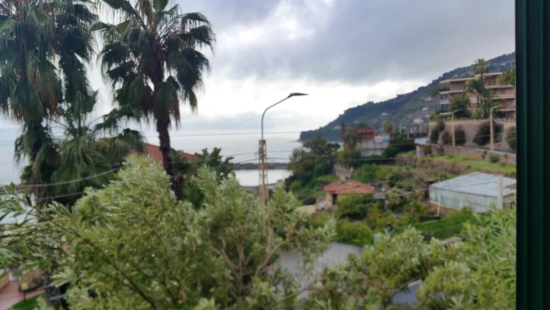 Apartment With 2 Bedrooms in Ospedaletti, With Wonderful sea View and Enclosed Garden Near the Beach