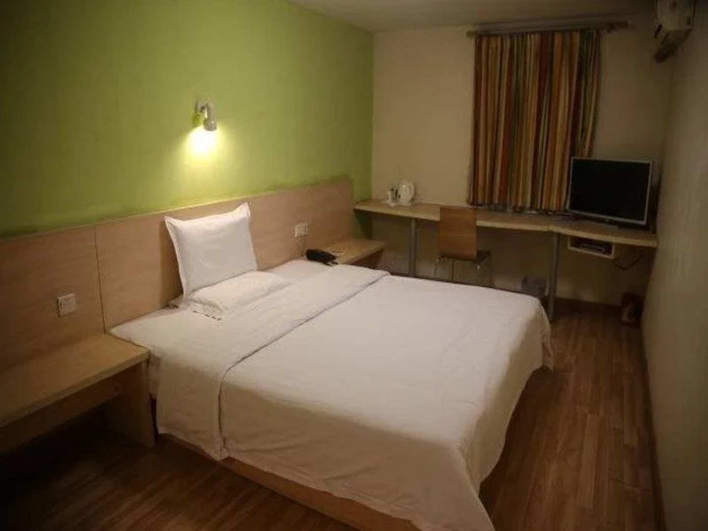 7Days Inn Dalian Heishijiao Software Park