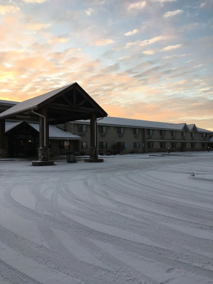 Moose Lake Lodge