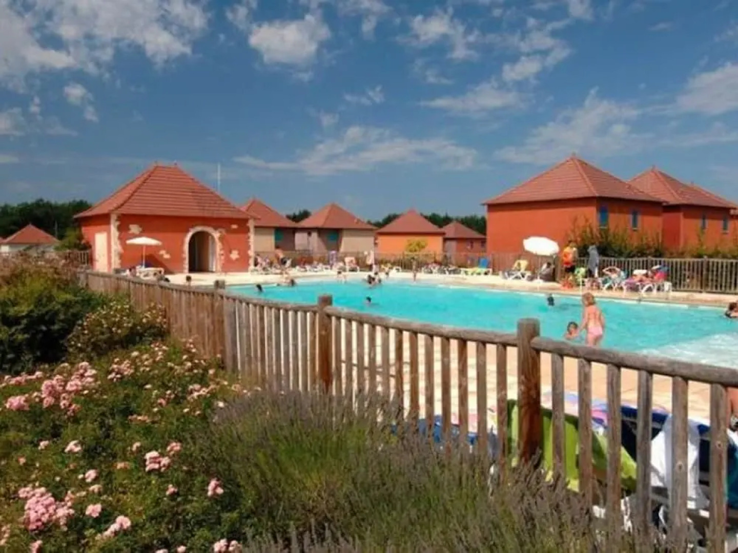 Cosy Apartment in Prayssac with Swimming Pool