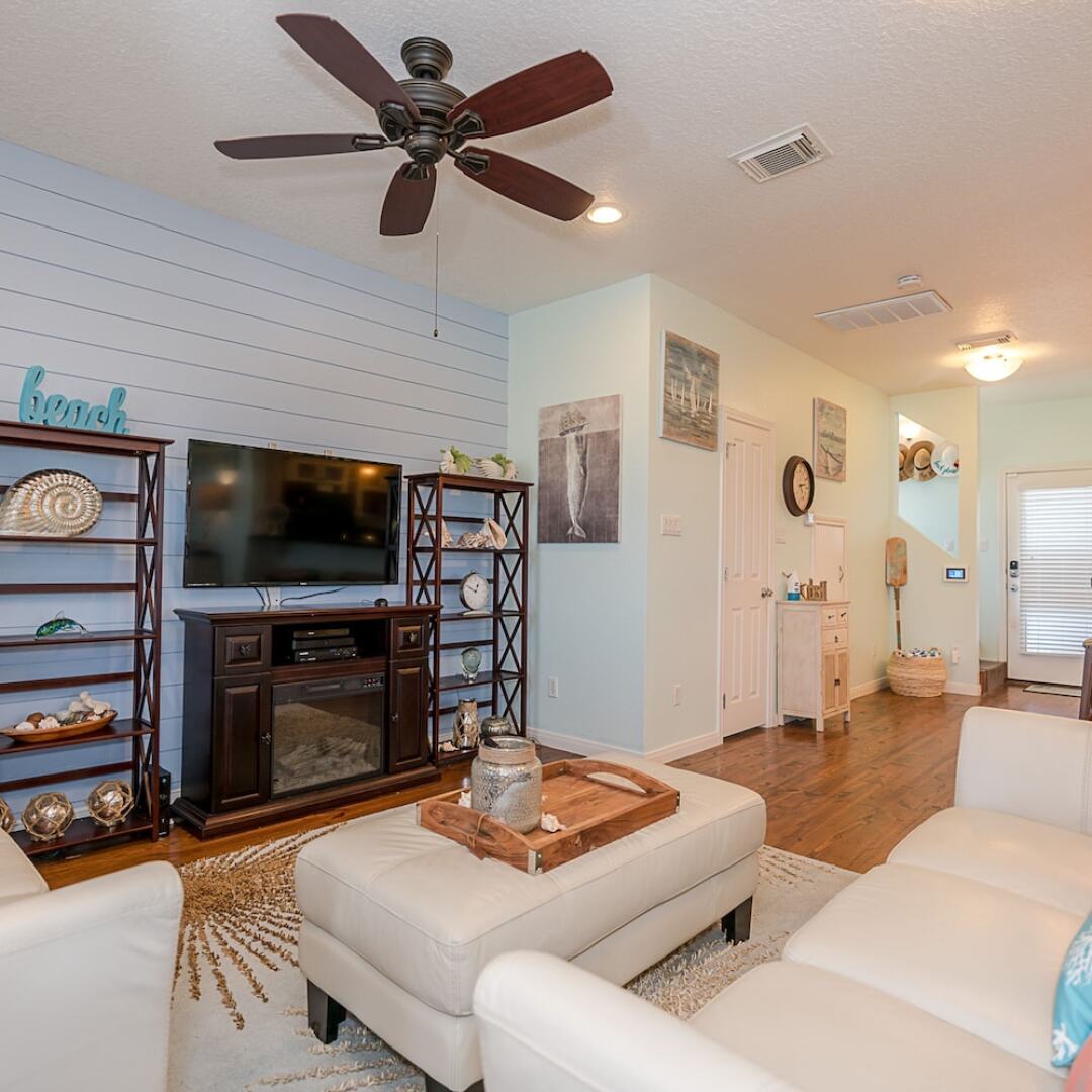 Serenity By the Sea - Great Views in Treasure Island