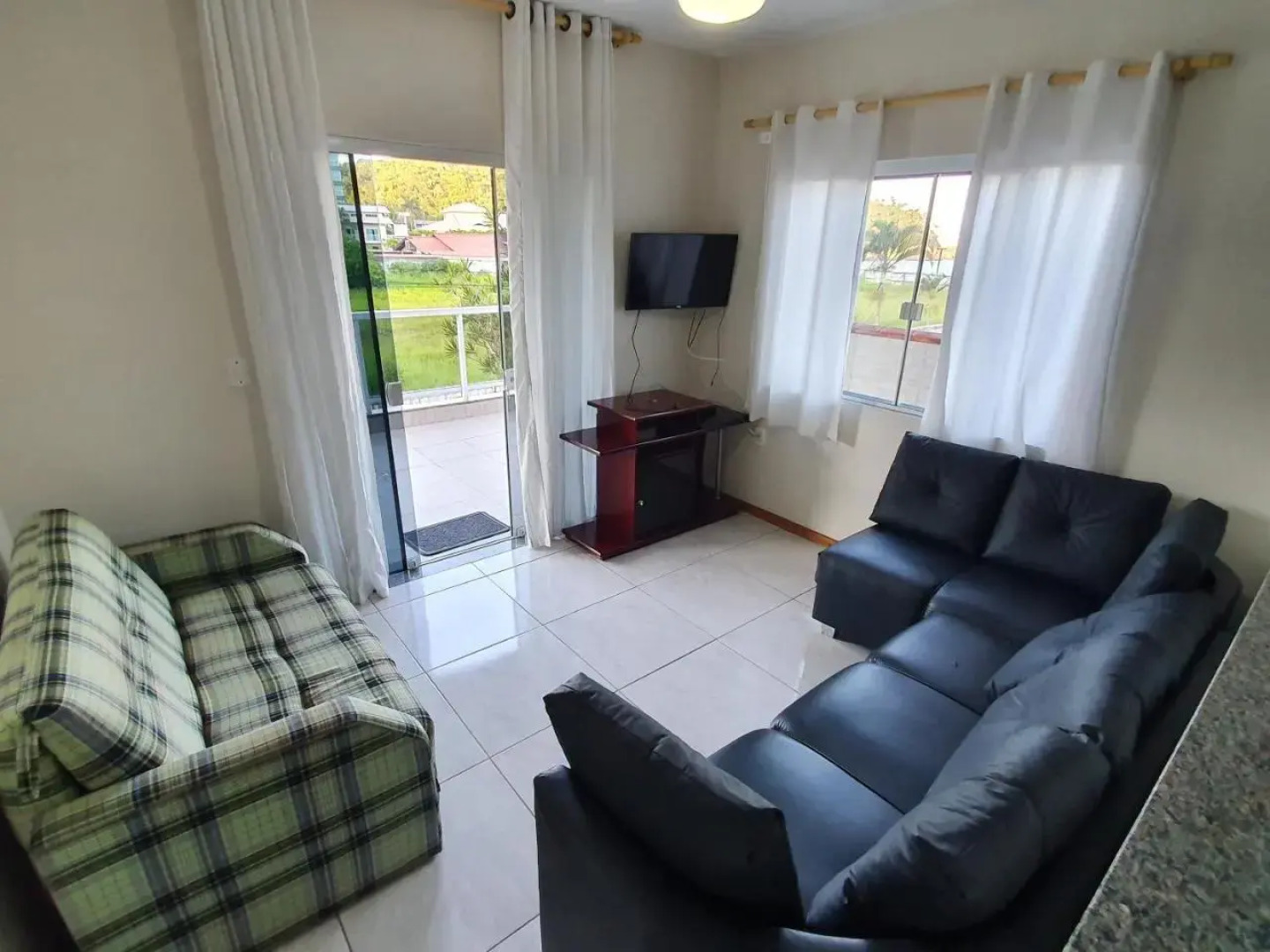 Praia da Ilhota, lado de Baneário Camboriú