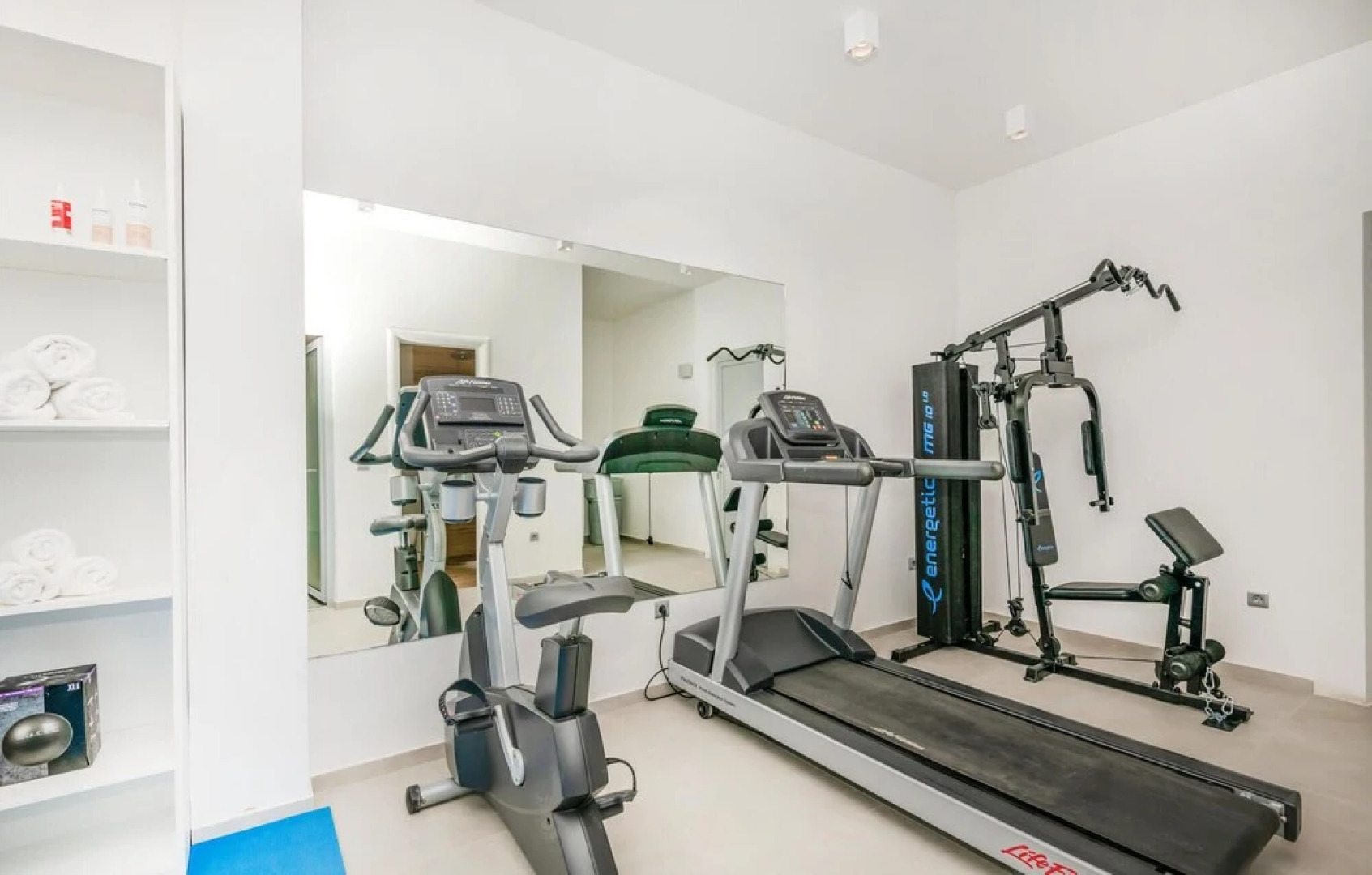 Beautiful Home in Makarska With Outdoor Swimming Pool, Wifi and 3 Bedrooms