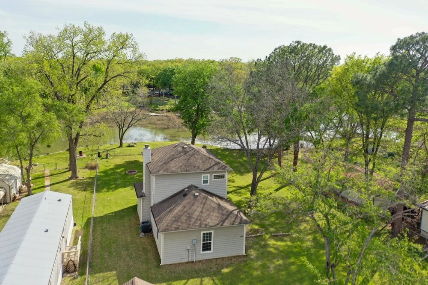 Cedar Creek Reservoir Home w/ Deck & Fire Pit!