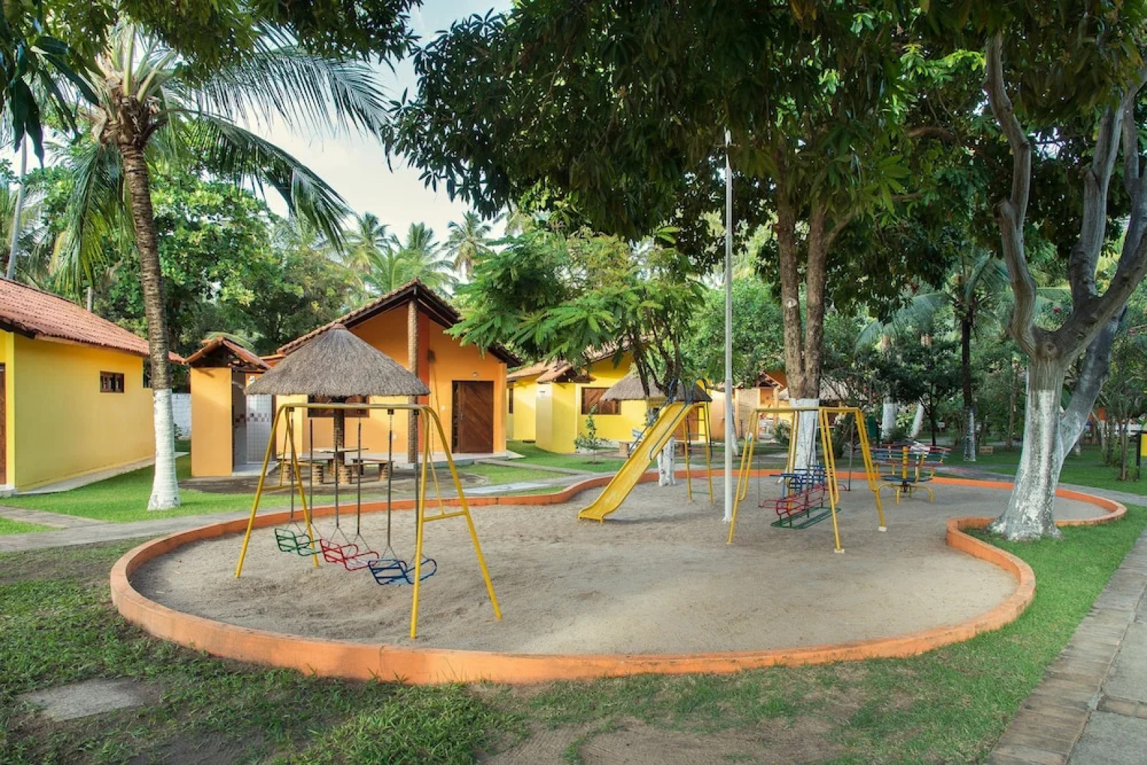 Costa Dourada Village