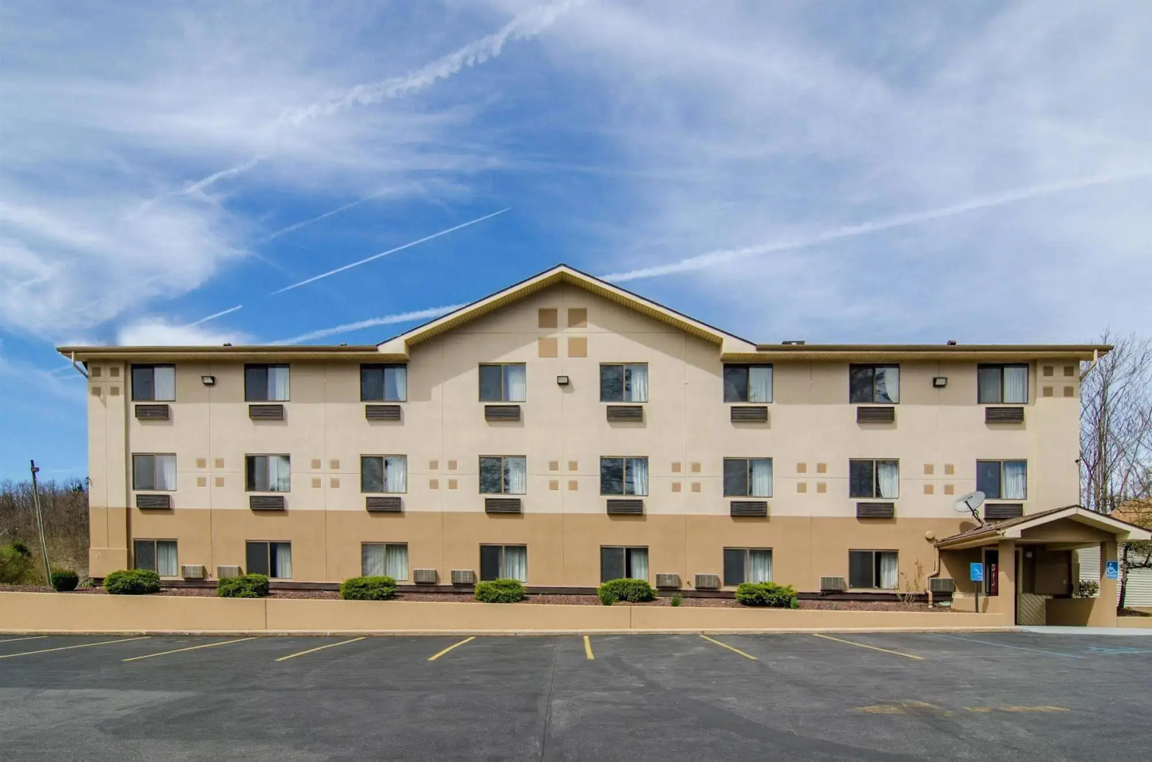 Motel 6 Montoursville, PA - Williamsport