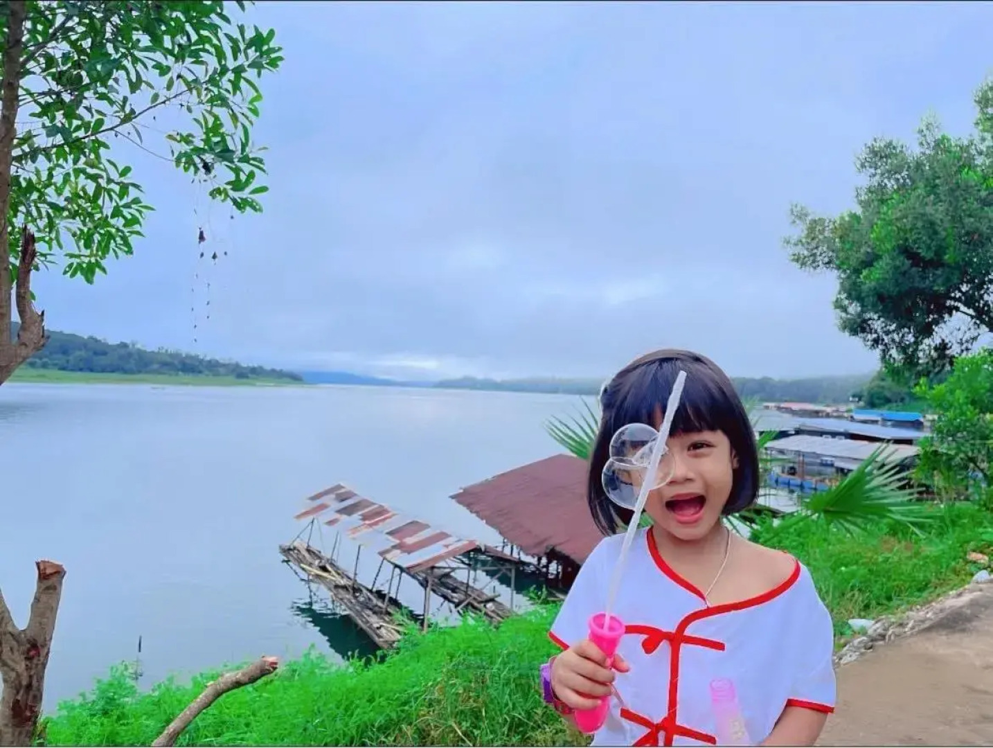 Baan Dongsak River view