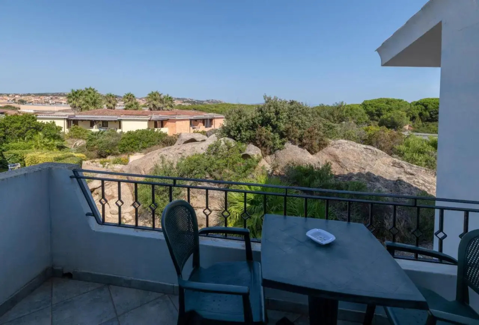 Palau Green Village Residence