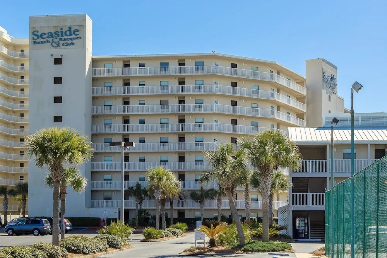 Seaside Beach and Raquet 4710