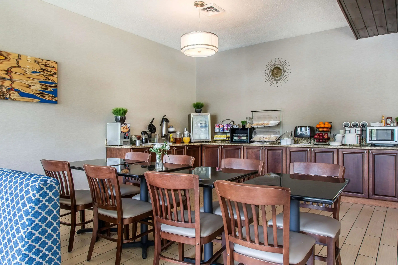 The Black Swan Lee - Lenox, an Ascend Collection Hotel