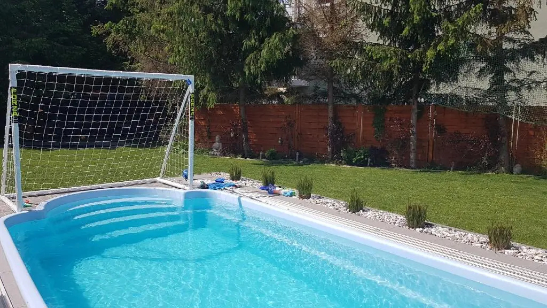 Pool & Lake Holiday Home