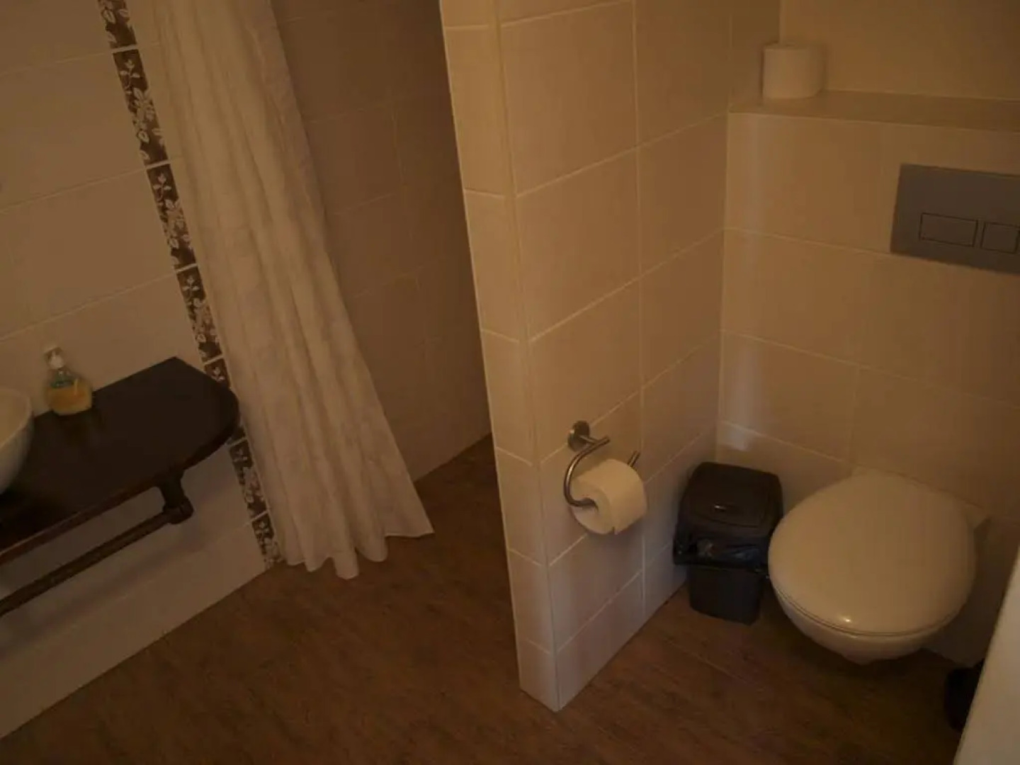 Aaduaida Holiday House