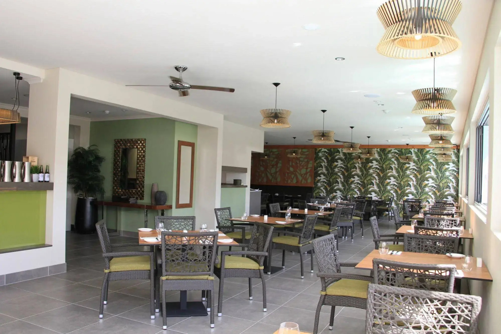 1770 Lagoons Central Apartment Resort